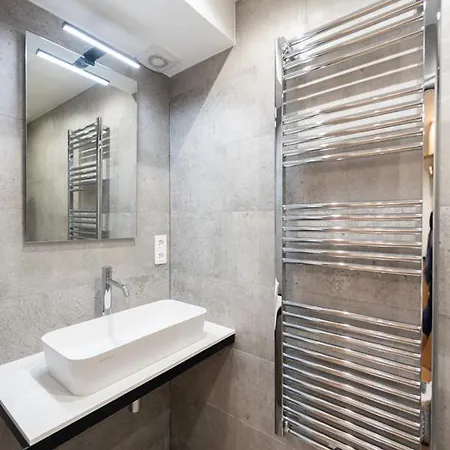 Paridily Circus Apartmán