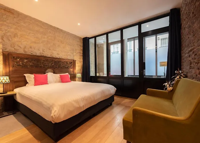 アパート Paridily Circus